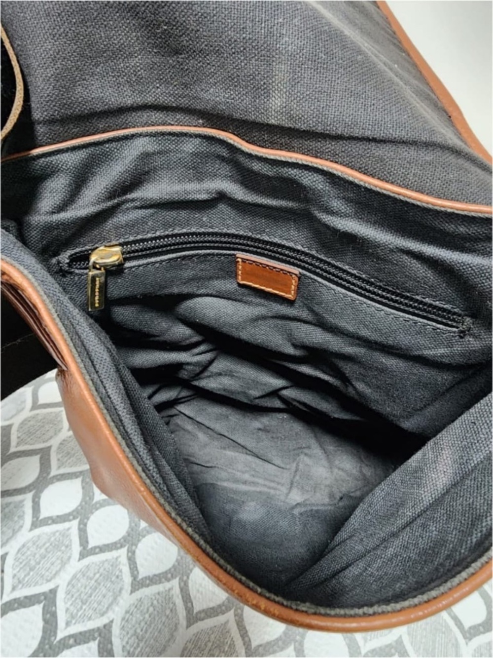 Authentic Burberry Vintage Haymarket Check Pebbled Messenger Bag Brown/Beige - Picture 12 of 14